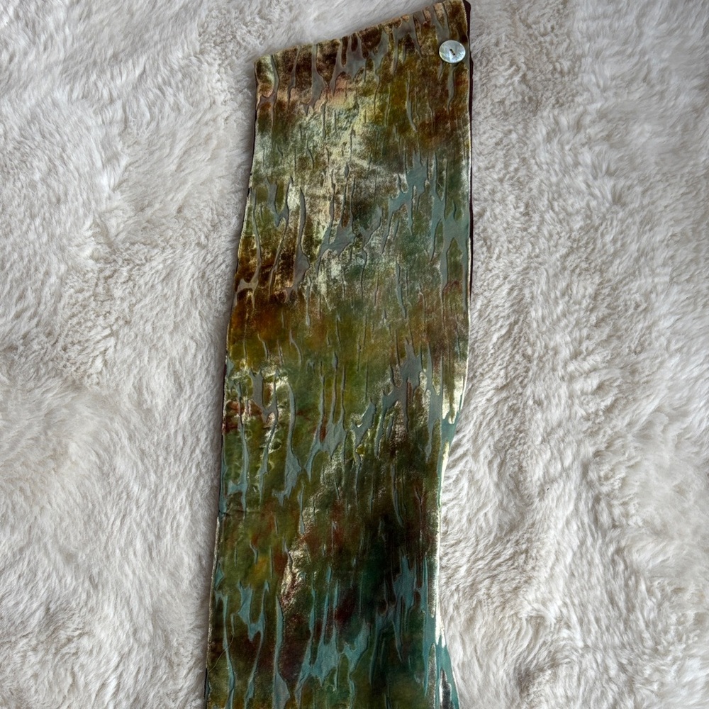 Brand New Elegant Multicolor silk 54” reversible scarf